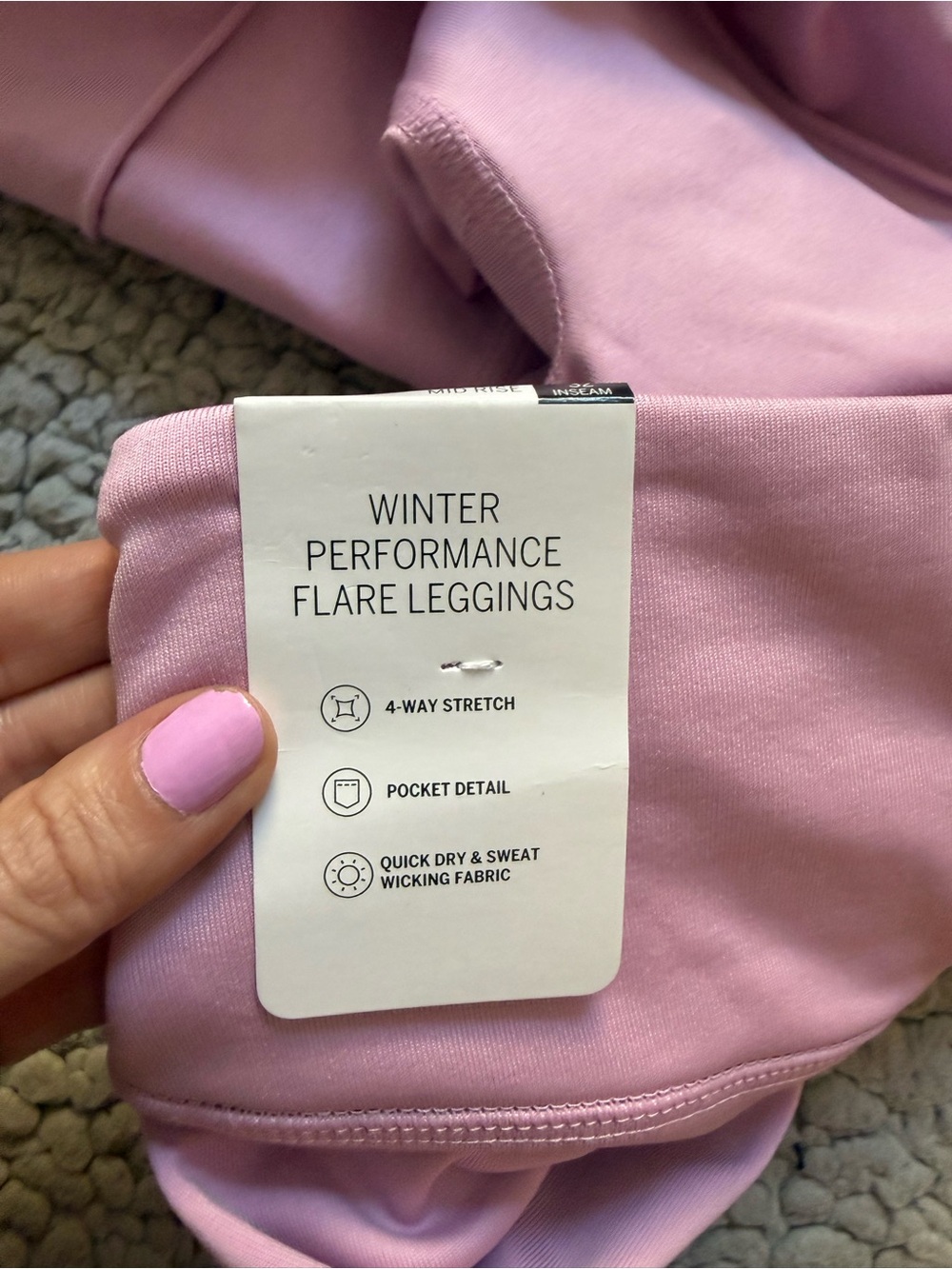 Mid-rise Pink winter performance flare leggings - Picture 3 of 6